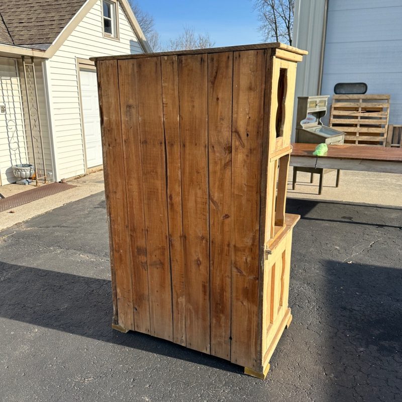 0a4f6040-78a9-405e-8fe5-07efc9983d5b_LP.jpg Antique Primitive Bakers Bread-Making Cabinet Cupboard