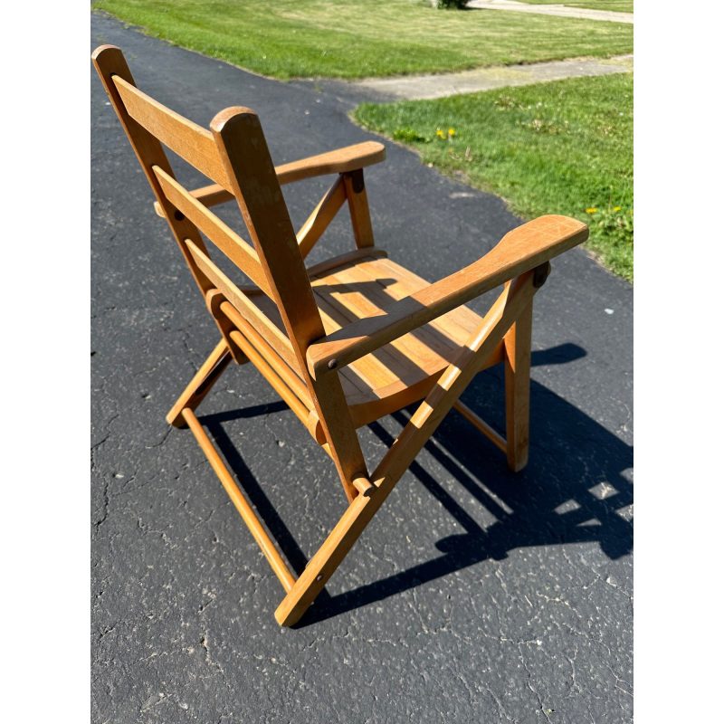 43594e5e-281a-4e2b-8dcb-bf897beb2adf_LP.jpg Vintage Child's Wooden Slat Folding Deck Lawn Beach Chair
