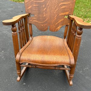 Antique Wide Quartersawn Oak Wooden Rocking Chair