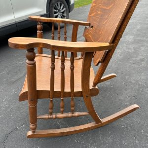 Antique Wide Quartersawn Oak Wooden Rocking Chair