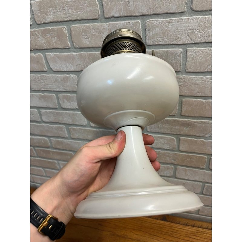 Aladdin White Venetian Glass Oil Lamp w/ NuType Model B Burner