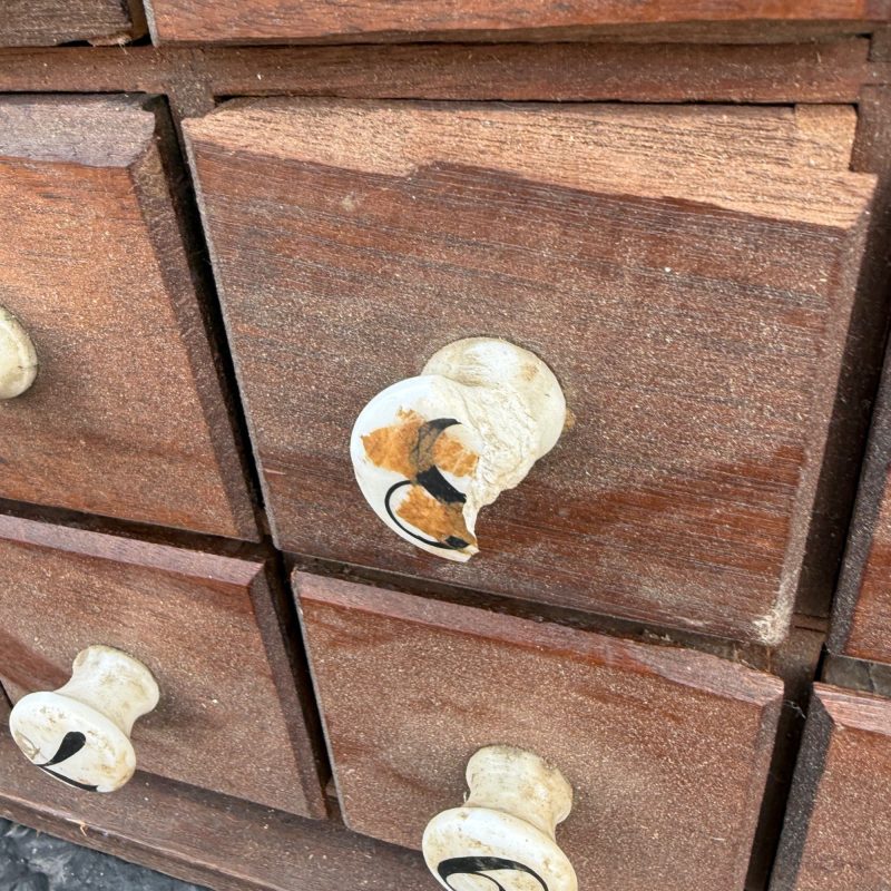 L7kvSZ8H_4.jpg Antique Primitive 36-Drawer General Store Spool Cabinet Advertising Display