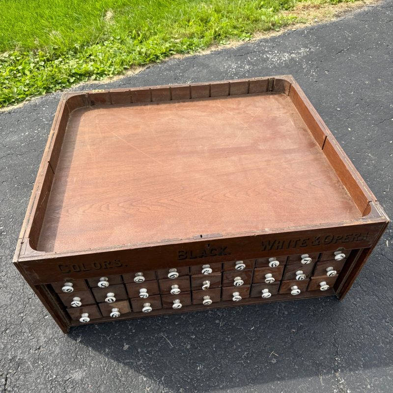 L7kvSZ8H_9.jpg Antique Primitive 36-Drawer General Store Spool Cabinet Advertising Display