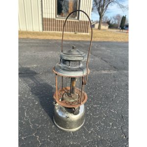 RkKwOAxI_0.jpg Vintage Coleman Quicklite Model 327 Lantern Lamp Dated 4-29