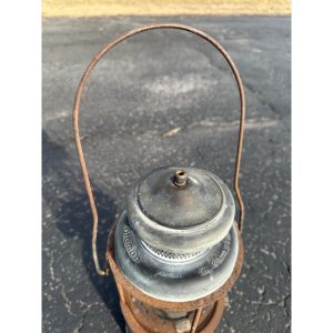 RkKwOAxI_7.jpg Vintage Coleman Quicklite Model 327 Lantern Lamp Dated 4-29