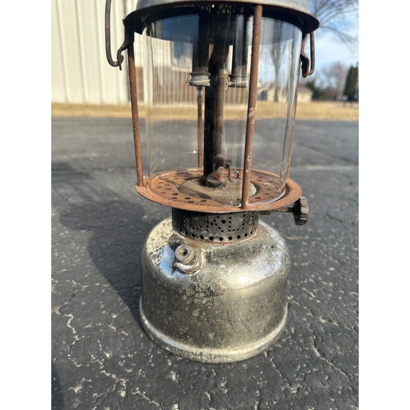 RkKwOAxI_9.jpg Vintage Coleman Quicklite Model 327 Lantern Lamp Dated 4-29