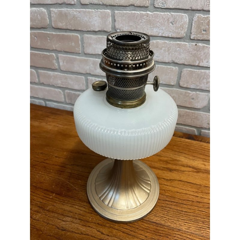 Aladdin Queen White Moonstone Oil Lamp w/ NuType Model B Burner