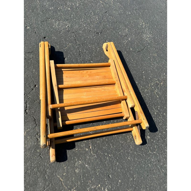 c6b4d392-481e-4c56-800a-2014118781f1_LP.jpg Vintage Child's Wooden Slat Folding Deck Lawn Beach Chair