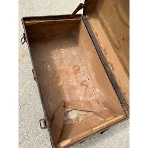 e0f58f2e-6dba-4508-887b-d517872215de_LP.jpg Original WWI Lieutenant Leroy Nortman 33rd Division Storage Trunk Foot Locker WW1