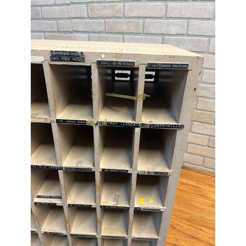 mW6MKaIH_13.jpg Vintage US Post Office Brass 30-Door Wood Cabinet Postal Unit w/ Keys Cubbies