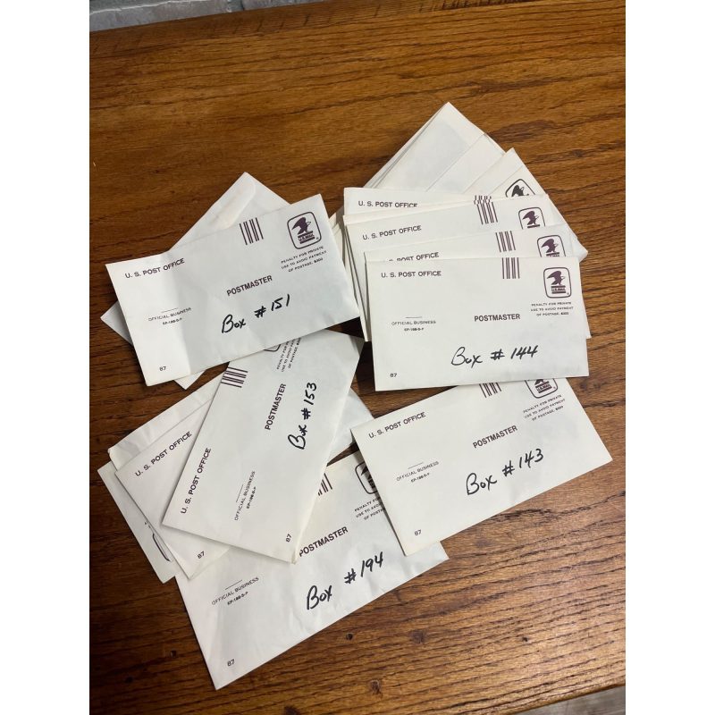 mW6MKaIH_14.jpg Vintage US Post Office Brass 30-Door Wood Cabinet Postal Unit w/ Keys Cubbies