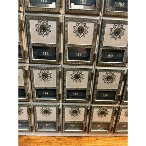 mW6MKaIH_3.jpg Vintage US Post Office Brass 30-Door Wood Cabinet Postal Unit w/ Keys Cubbies