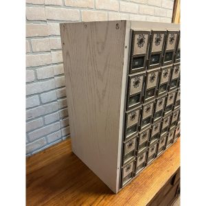 mW6MKaIH_8.jpg Vintage US Post Office Brass 30-Door Wood Cabinet Postal Unit w/ Keys Cubbies