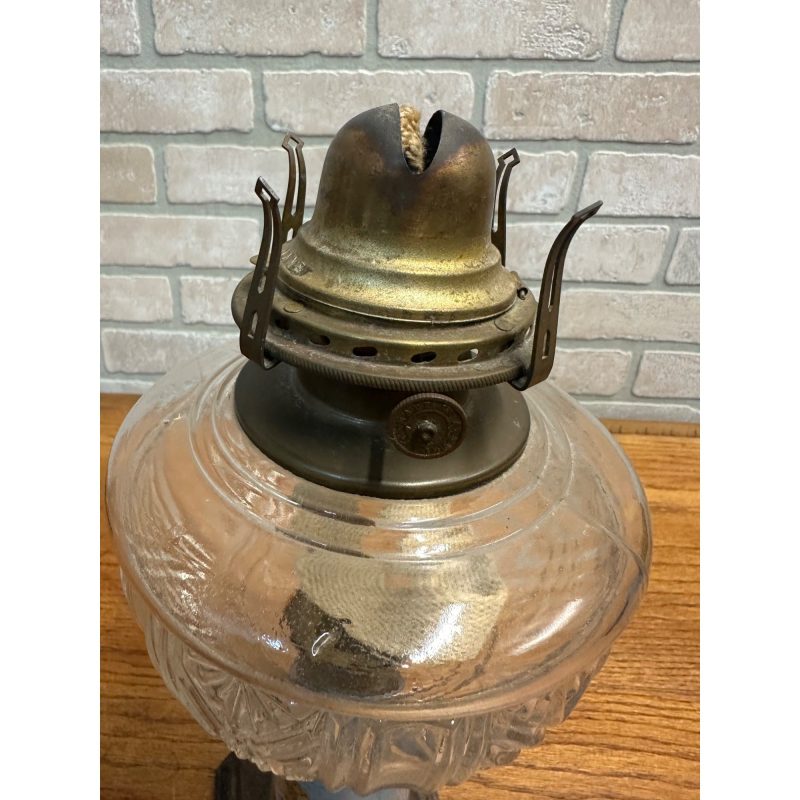 noMByOS0_3.jpg Antique Victorian 19th c. Oil Lamp w/ Reverse Painted Glass Column Child