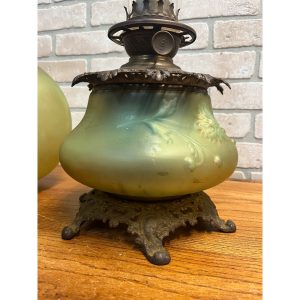 RARE Antique Satin Vaseline Uranium Glass Gone with the Wind Oil Lamp GWTW