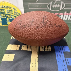 IMG_3542.webp Bart Starr Auto’d football