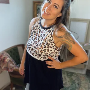 Leopard spliced ruched tank