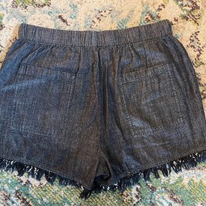 Trip for two frayed pull on shorts
