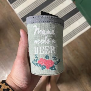 image_66fafbdf-91ca-4813-9d03-af9823873680.jpg “Mama needs a beer” can coozie