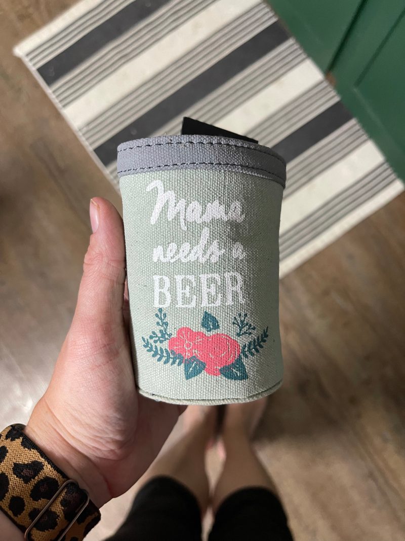 image_66fafbdf-91ca-4813-9d03-af9823873680.jpg “Mama needs a beer” can coozie