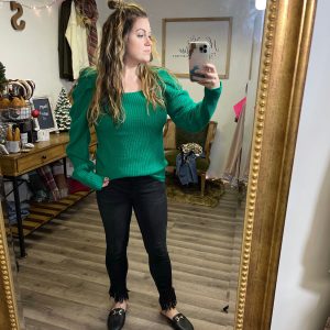 image_6e18f430-d0c0-48d3-a074-ea014e64b2e5.jpg Kelly sweater