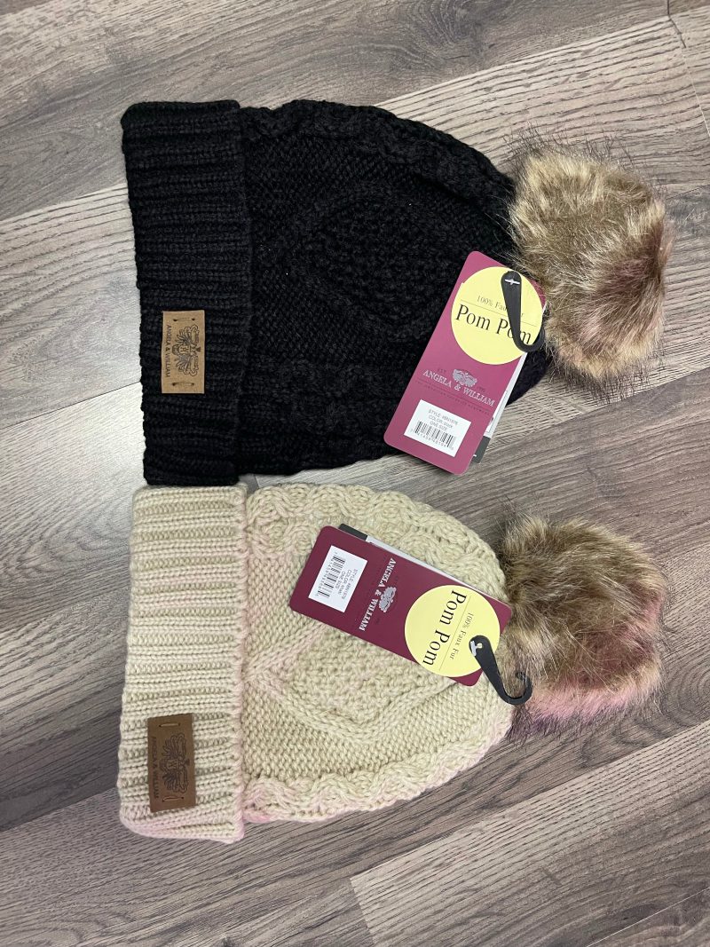 image_b159a9c6-ea23-4c26-bc96-56cf9c96e2bc.jpg Knit beanie