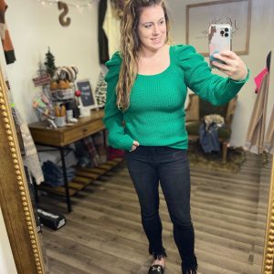 image_ba5a5c58-9131-4f47-b070-fafe02de62c2.jpg Kelly sweater