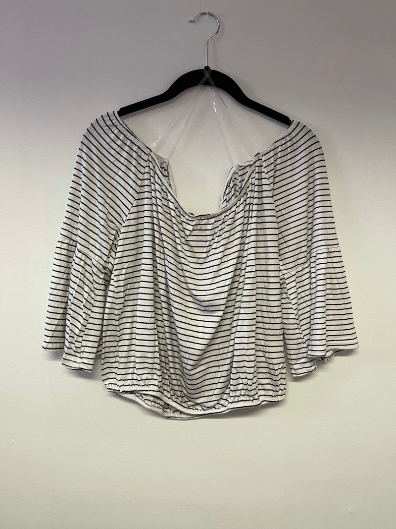 image_fb7d14a1-7d33-497d-a5ae-e155ae1798e6.jpg Sassy top